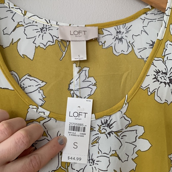 Loft yellow silky sleeveless top - Picture 3 of 4